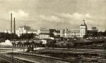 Celkový pohled na fabriku z let 1930-1940 (levý komín)
