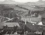 Historická fotografie z roku 1940 (foceno z věže kostela sv. Mikuláše).